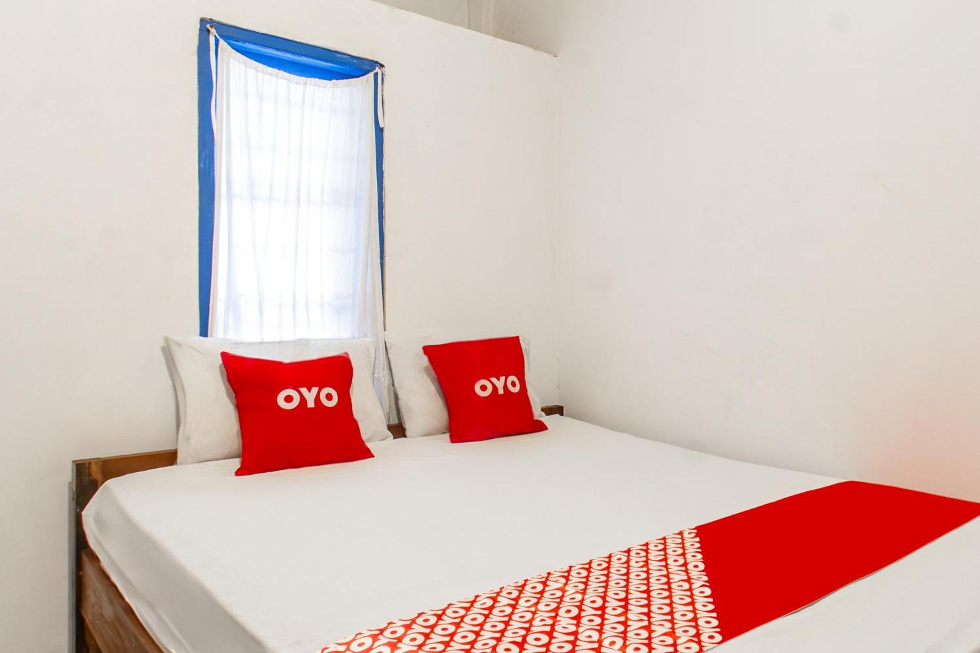 Oyo 93359 Kawi Homestay Praya Esterno foto